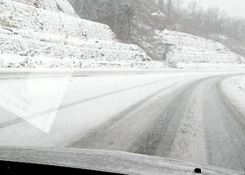 ON THE ICY ROAD: Heading towards Grayson on I-64 Tuesday @ 4:10