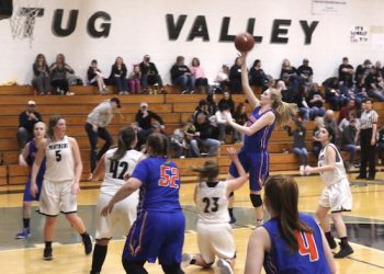 Lady Rebel Sarah Jude with the floater vs Tug Valley