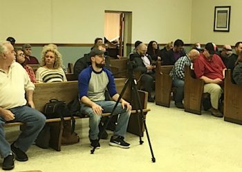 Packed courtroom for fiscal court 3/27/18