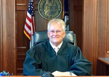 Judge Larry E. Thompson has 22 years of judicial experience as a circuit and district court judge.