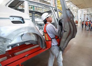 U.S. AND MEXICO REACH PRELIMINARY AGREEMENT ON AUTO TRADE