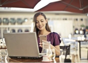 CAM CHAT ANYONE? HERE’S HOW…