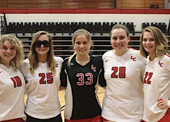 VOLLEYDAWGS SECURE HUGE DISTRICT VICTORY ON SENIOR NIGHT
