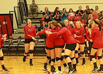VOLLEYDAWGS MAKE HISTORY, WILL PLAY FOR FIRST EVER DISTRICT CHAMPIONSHIP