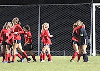 SOCCERDAWGS ADVANCE TO 15TH REGION GIRLS SOCCER CHAMPIONSHIP GAME