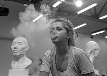 KENTUCKY STUDENTS SAY THEY ARE ADDICTED TO JUUL E-CIGS