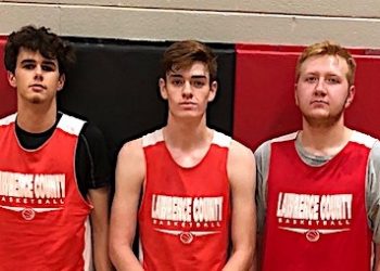 DAWGS WORKING HARD TO PROVE DOUBTERS WRONG