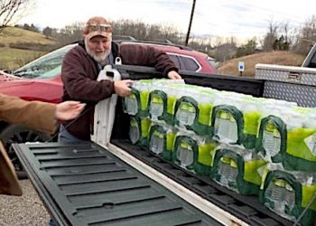 STATE TEACHERS JOIN RANKS TO SEND WATER TO MARTIN CO. SCHOOLS