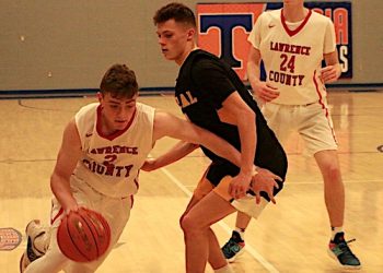 DAWGS BACK IN THE WIN COLUMN, RECORD NOW 7-4