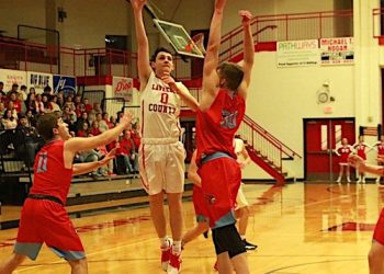 DAWGS WIN SIXTH IN A ROW IN COMEBACK FASHION VS SHELDON CLARK