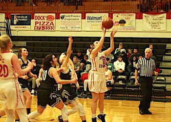 LADY DAWGS FALTER LATE IN LOSS TO TUG VALLEY