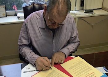 CARTER SIGNS FIRST PROCLAMATION AS JUDGE/EXECUTIVE