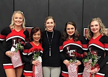 TRAVIS YORK LOGS HIS 100TH WIN, DAWGS CELEBRATE NOAH FAIRCHILD AND 4 CHEERLEADERS