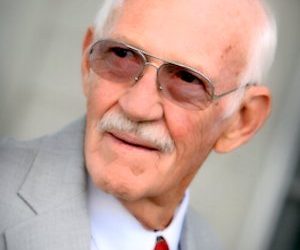 Hubert Darwin Taylor, of Lancaster, KY, originally of Louisa