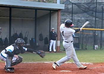 BASEBALL DAWGS COMPLETE 58TH DISTRICT PLAY 6-0