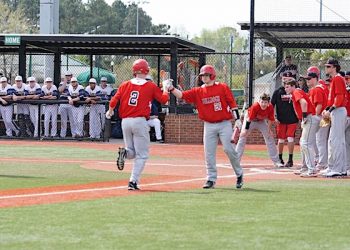 BLEVINS STRIKES OUT 14, MAYNARD AND FELTNER HIT HOME RUNS AS DAWGS REMAIN UNDEFEATED