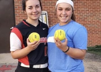 LADY DAWGS ARE ON A ROLL BEFORE TOURNEY TIME TONIGHT AT HOME