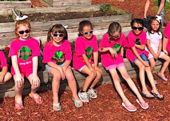 GIRL SCOUT TROOP 1870 GROWING COMMUNITY GARDEN