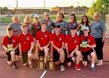 LCHS TENNIS CROWNED 15TH REGION CHAMPIONS, ALL 12 WILL COMPETE IN THE STATE TOURNAMENT NEXT WEEK