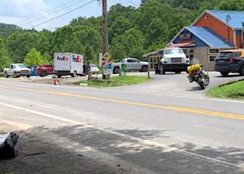 MULTIPLE CAR WRECK ON US 52 NEAR FT. GAY; D.O.H EMPLOYEE DRAGGED SEVERAL FEET
