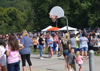NICE CROWD SHOWS UP FOR FORT GAY ELEMENTARY OPEN HOUSE