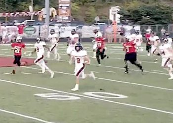 DAWGS POUND BLACKCATS 42-12 AT PRESTONSBURG