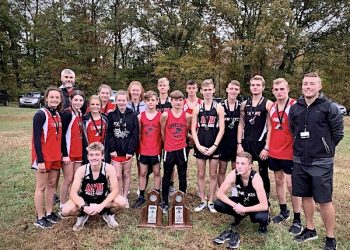 LCHS Cross Country going to State Tournament after finishing Runner Up in Region