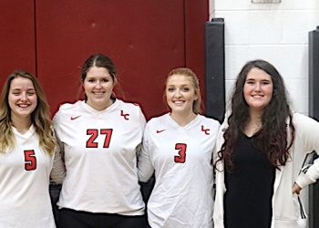 VolleyDawgs secure Senior Night victory over Fairview, District Tournament next week