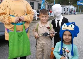 TRUNK OR TREAT HOSTED BY CLAYTON HOMES OF LOUISA