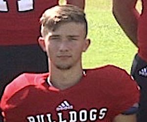 RACELAND SOCKS BULLDOGS 50-21 IN LAST REGULAR SEASON GAME