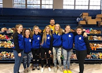 CMS Girls Basketball team joins in holiday giving