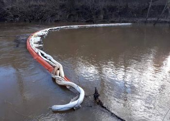 FALLSBURG OIL SPILL CONTAINED THANKS TO DES, EPA AND ANIMAL LOVERS