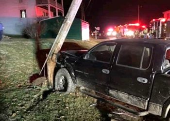 Pickup knocks down power pole, affects over 300 Ky. Power customers