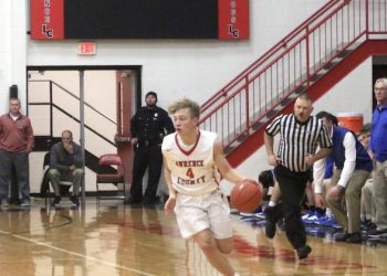 Dawgs stay unbeaten in District play; Three Home games this week