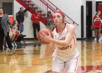 Lady Bulldogs split two games, Host Floyd Central Friday