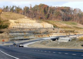 Beshear recommends no tax increase to fund Kentucky road projects