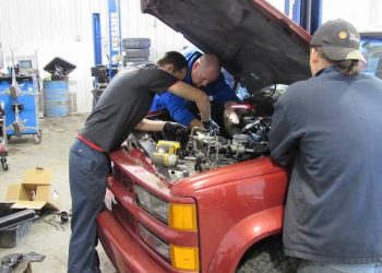 Changing oil and lives. KY shop trains mechanics as they work to overcome addiction.