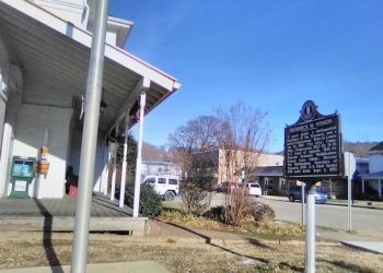 LOUISA CELEBRATES BIRTHDAY OF CHIEF JUSTICE FRED M. VINSON