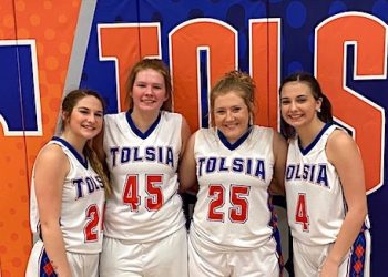 Lady Rebels pickup Senior night victory