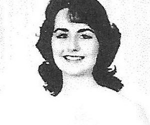 Julia Wray (Chapman) Smith, formerly of Louisa, Ky