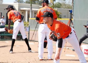Shepherd reports to Spring Training with Baltimore