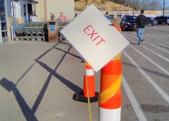 NEW WALMART HOURS 7-8:30;  IN ONE SIDE AND OUT THE OTHER SERVICE ONLY