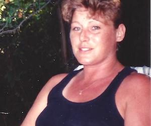 Sandra Lynne Edwards, 61, of Louisa, KY