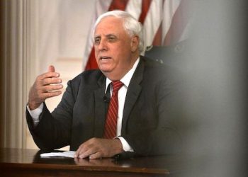 W.Va. governor declines to beef up virus rules in hot spots