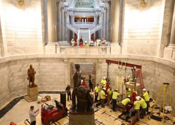 HINKLE JOINS DEMOCRAT REPS IN CALLING FOR FEMALE  STATUE TO REPLACE DAVIS