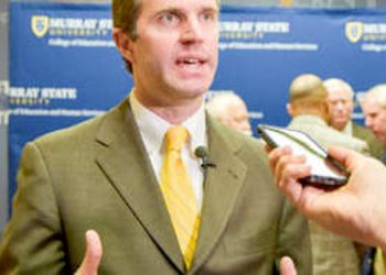 KY. GOVERNOR TO HOLD POLICE TRAINING REVIEW IN STATE