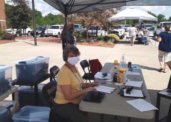 LCHS teachers head back to work — glad to see everyone!