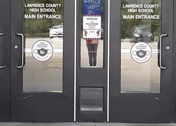 LCHS IN PERSON SCHOOL BEGINS AT LCHS WITHOUT A SNAG, PRINCIPAL SAYS