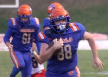 Tolsia dominates in victory over county rival Wayne