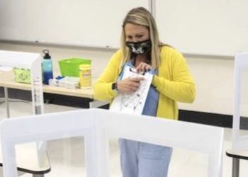 Positive-test rate keeps going up, but Beshear says Ky. schools can safely open to in-person learning if they follow guidelines